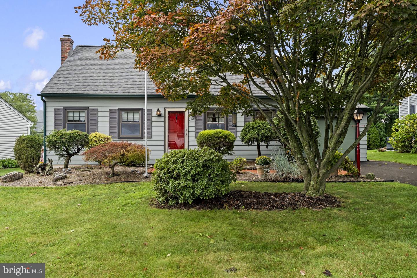1712 W Wood St Property Photo 1