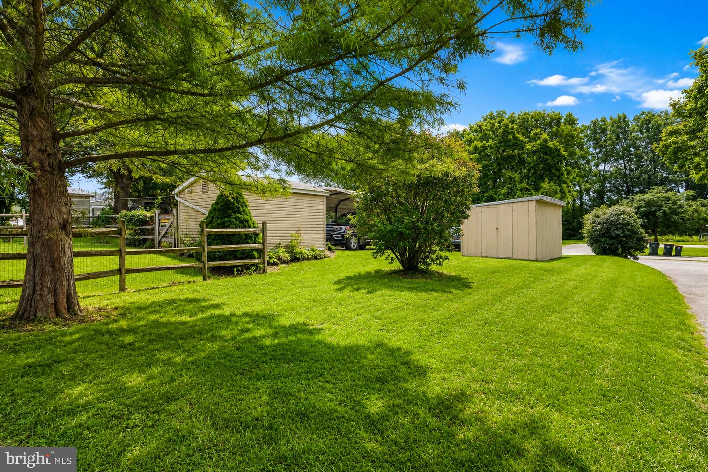 7588 Trexler Cir Property Photo 5