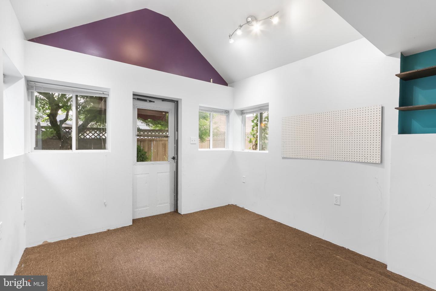 7588 Trexler Cir Property Photo 27