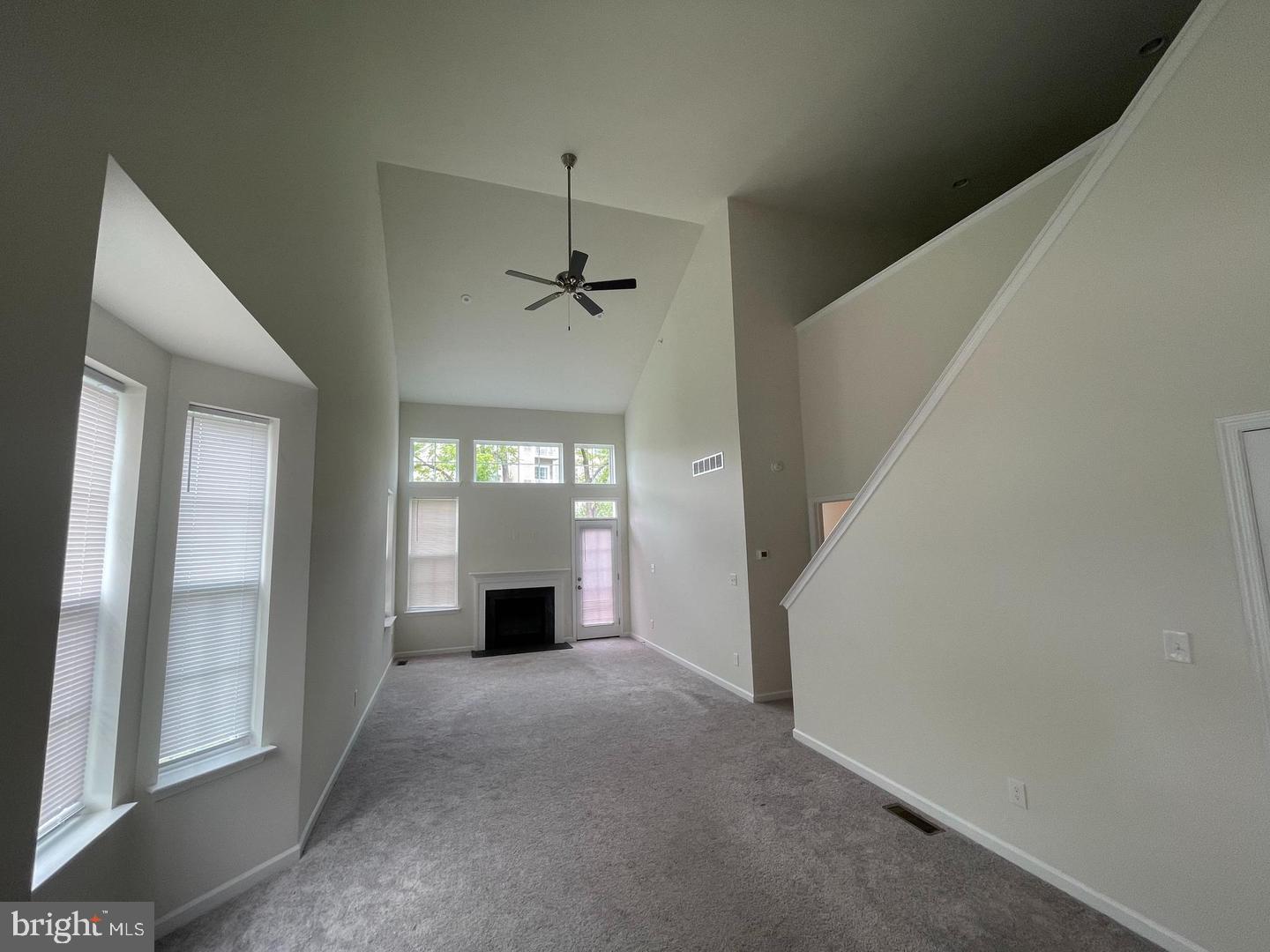516 Gray Feather Way Property Photo 6