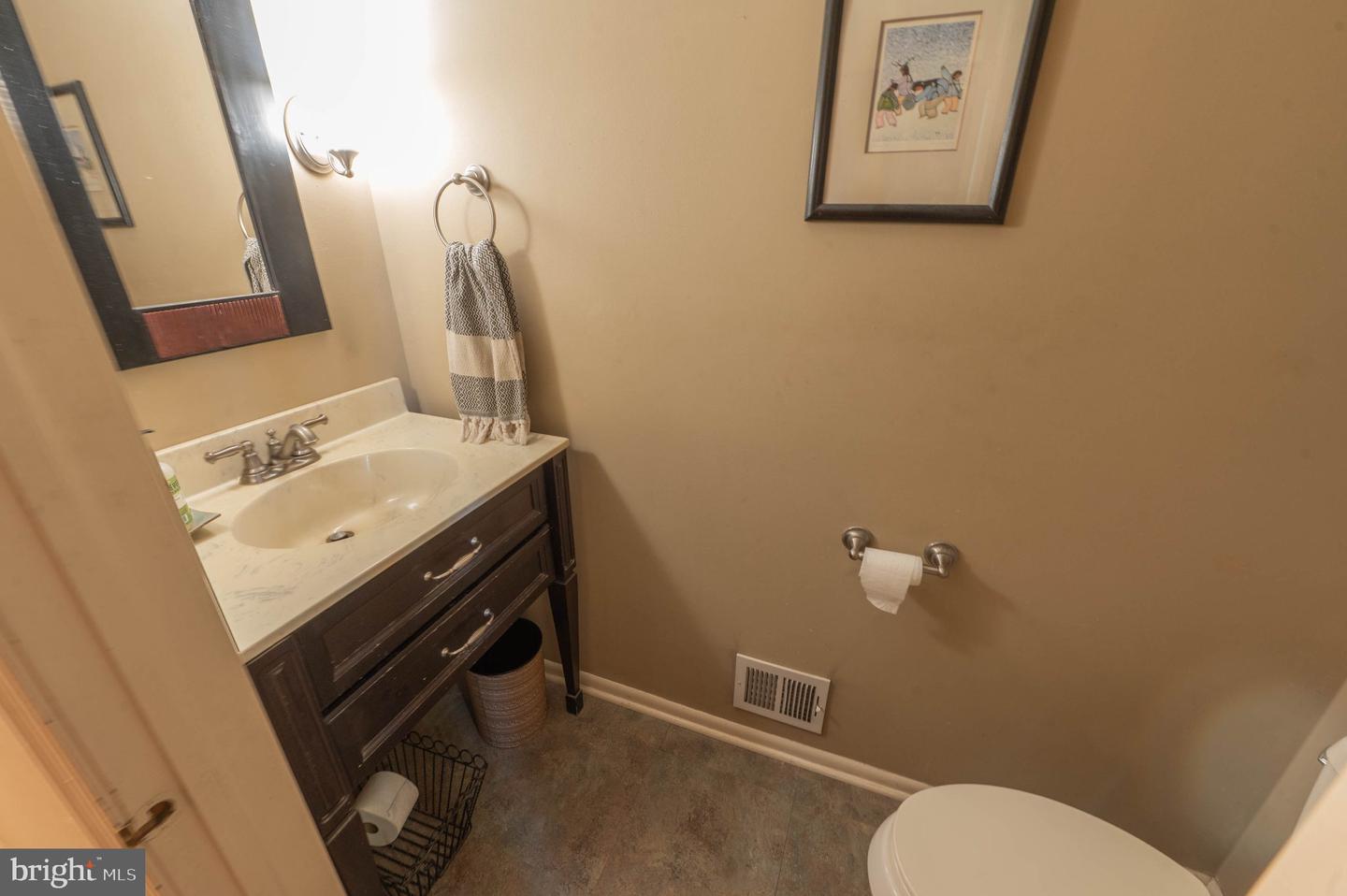 1063 Manor Dr Property Photo 13