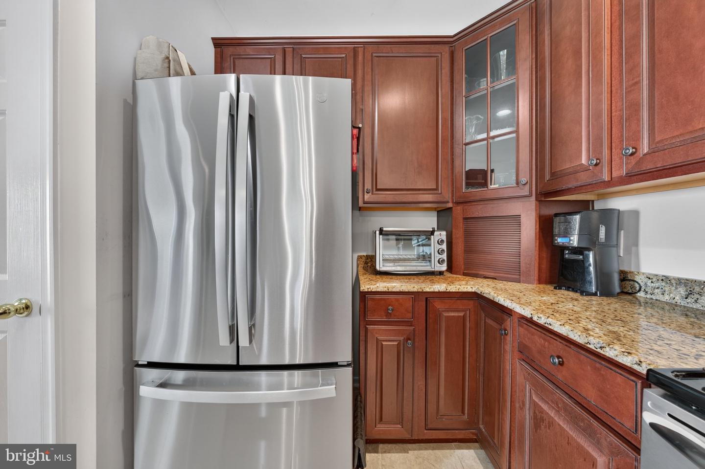 1078 King Way Property Photo 11