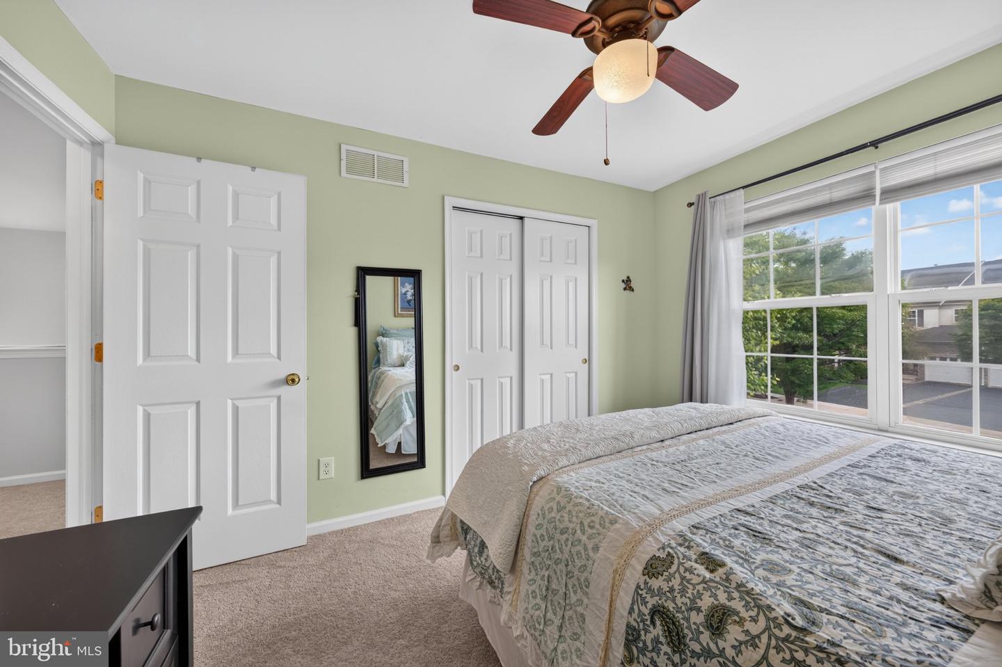 1078 King Way Property Photo 32