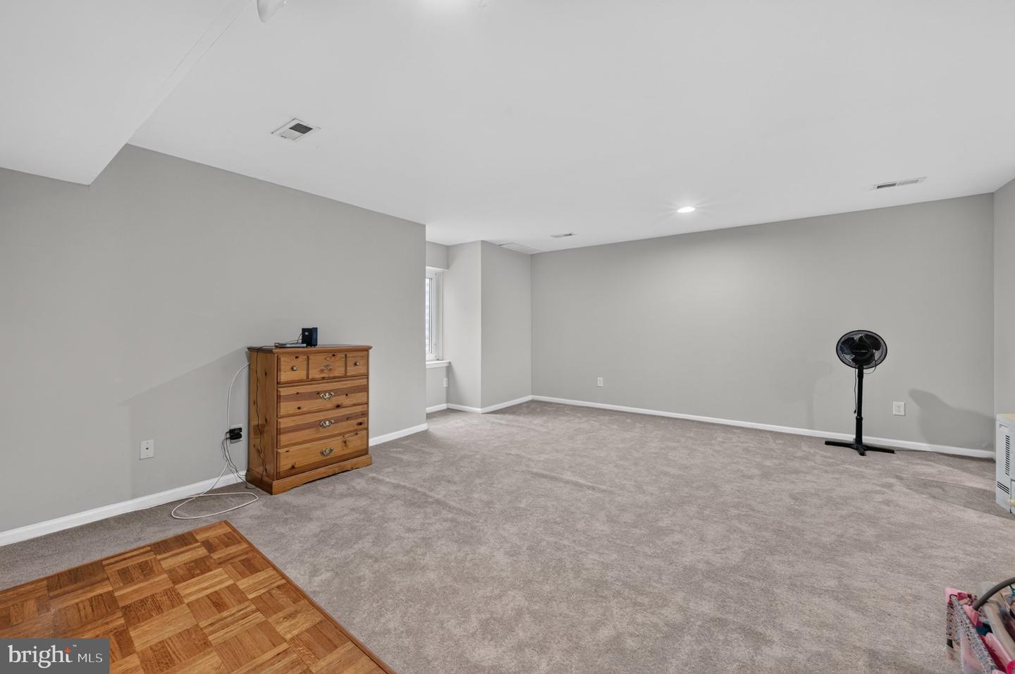 1078 King Way Property Photo 36
