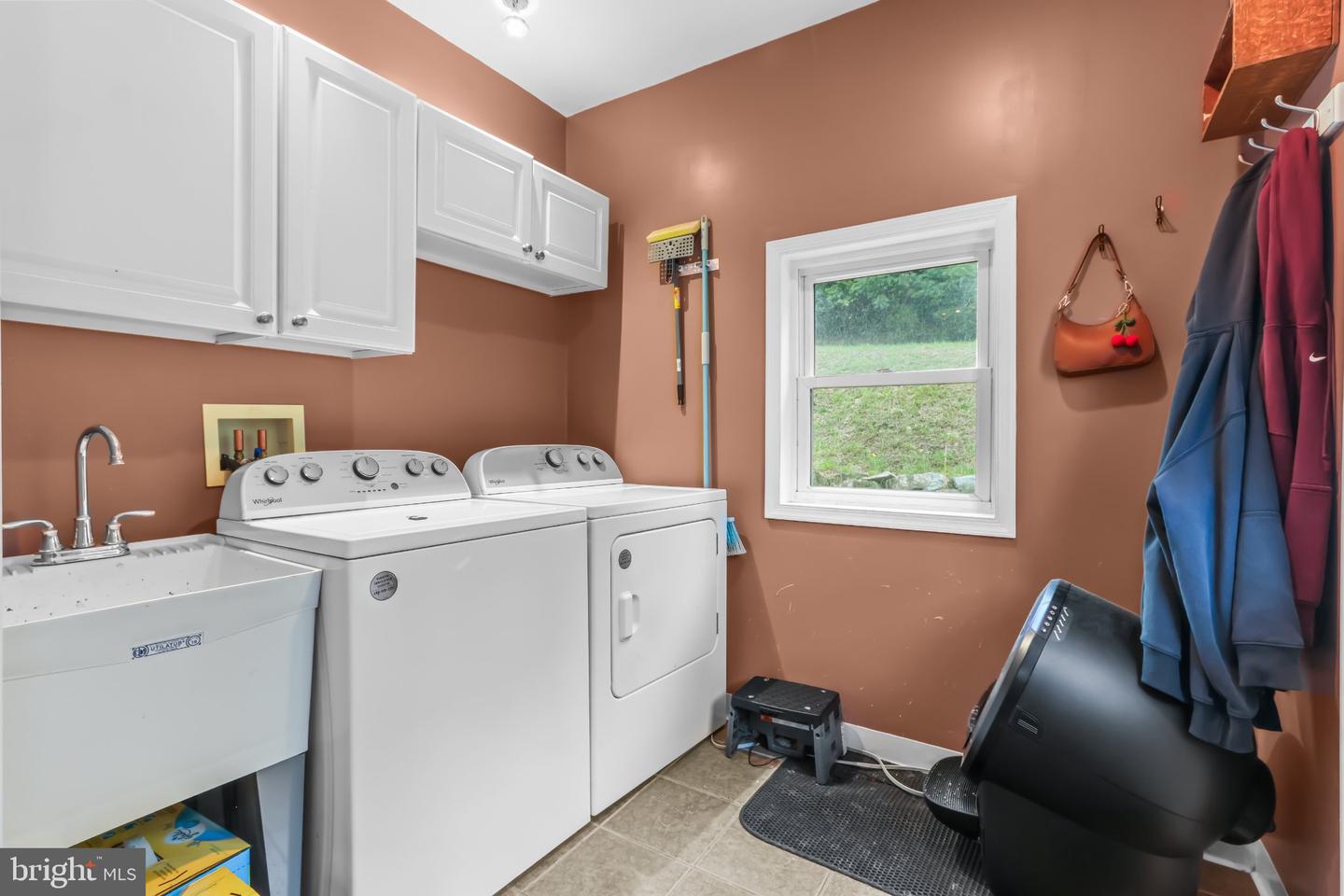 5525 Lehigh St Property Photo 22