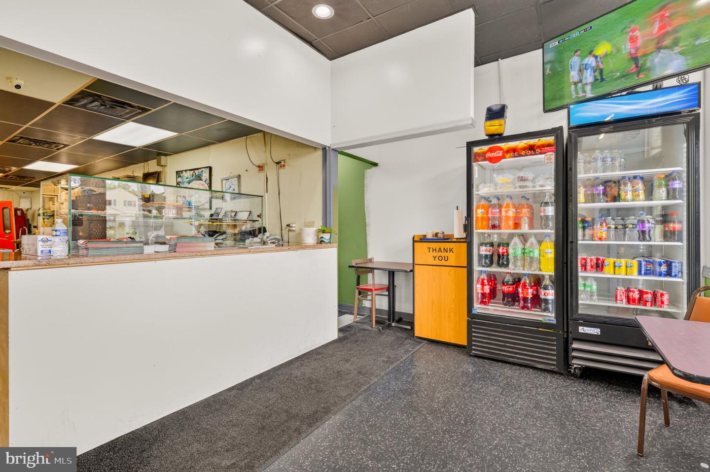Drakes Pizzeria Property Photo 6