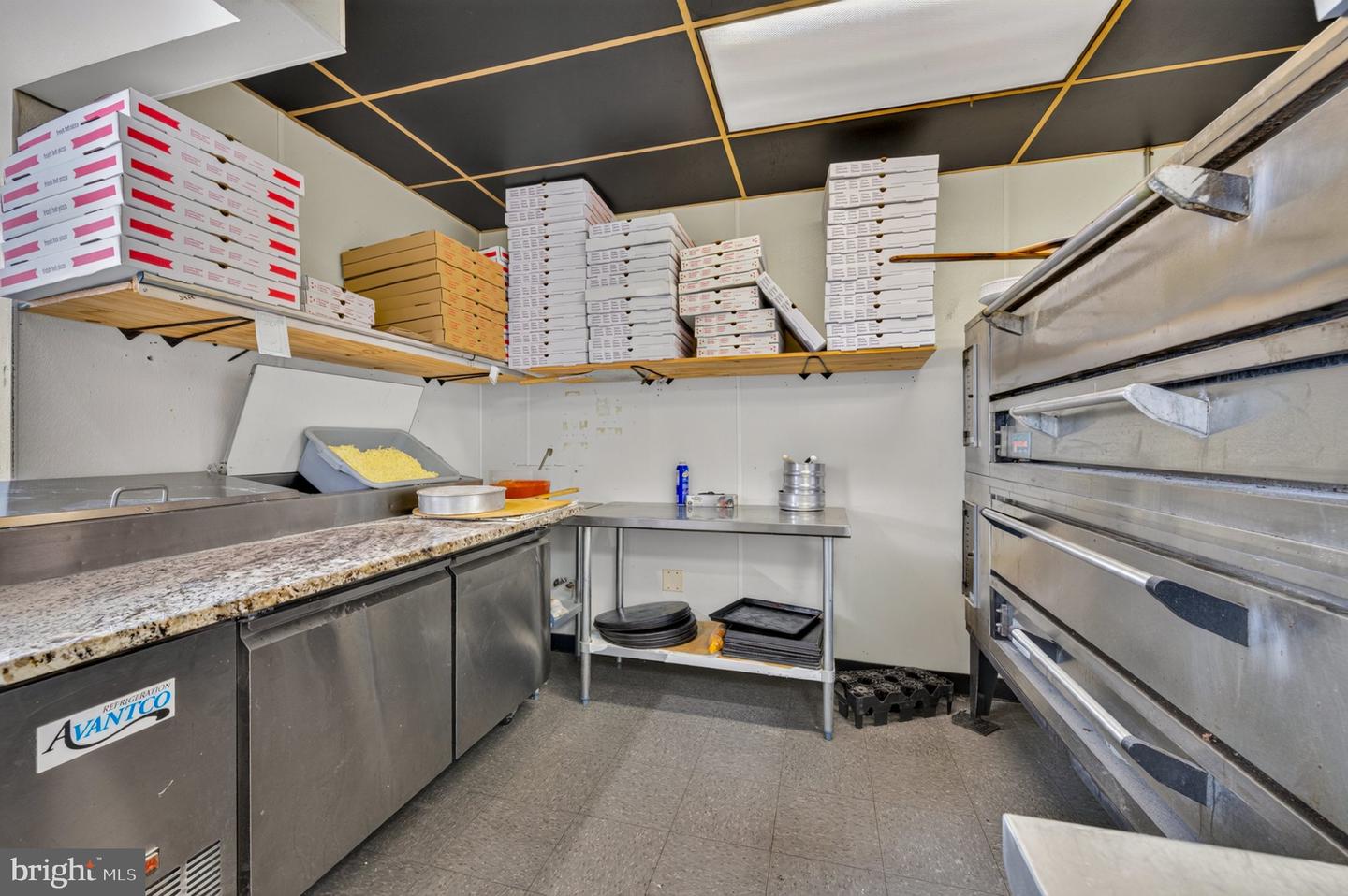 Drakes Pizzeria Property Photo 10