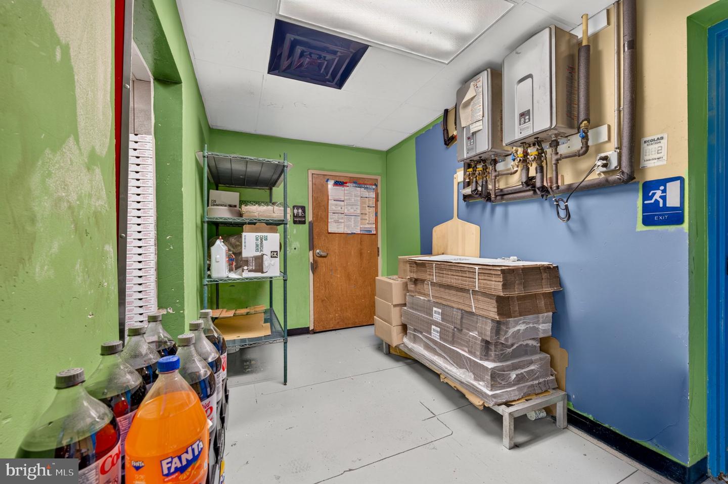 Drakes Pizzeria Property Photo 23