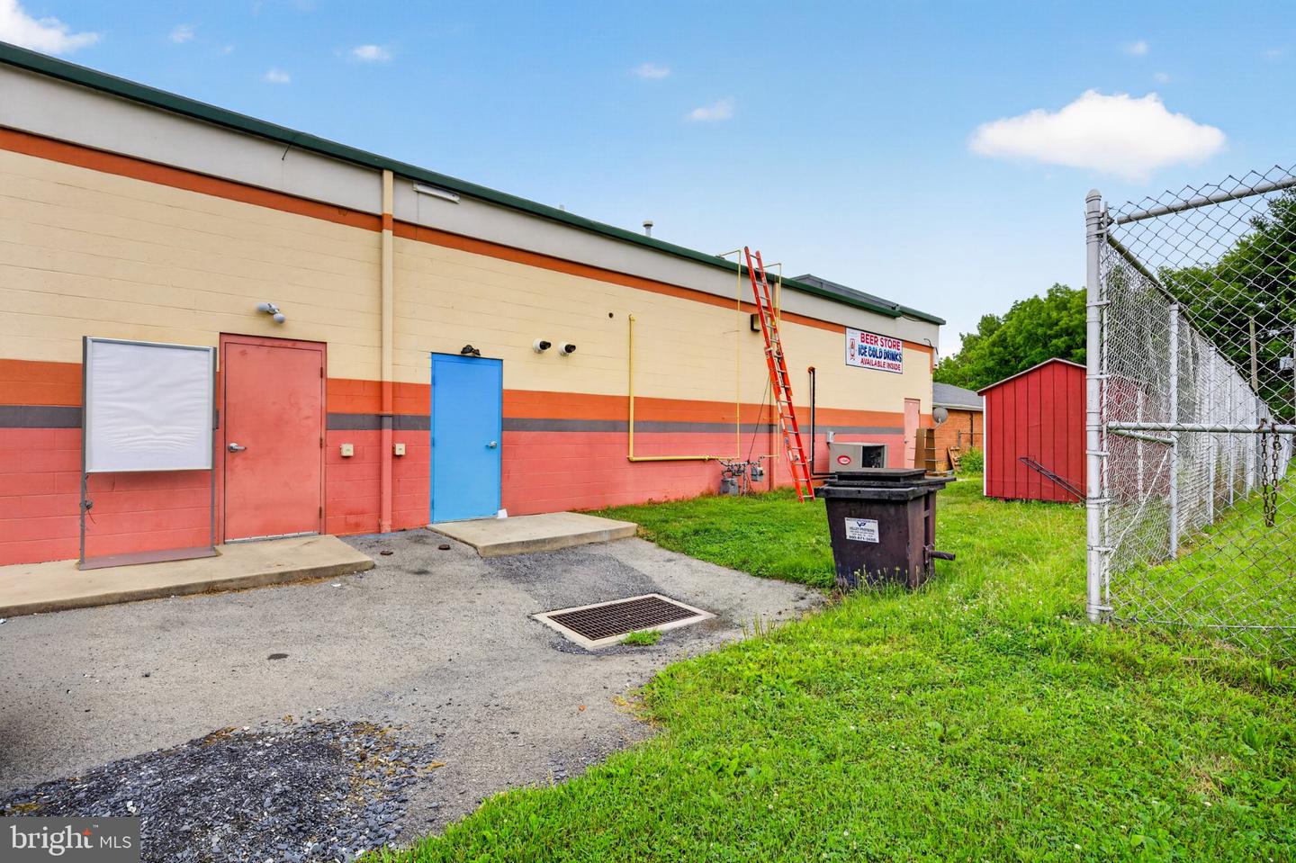 Drakes Pizzeria Property Photo 28