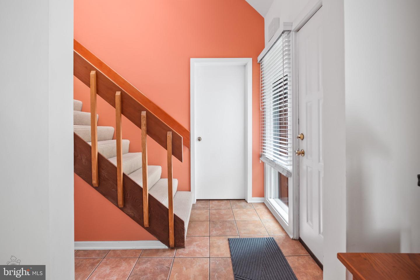 7942 Woodsbluff Run Property Photo 5