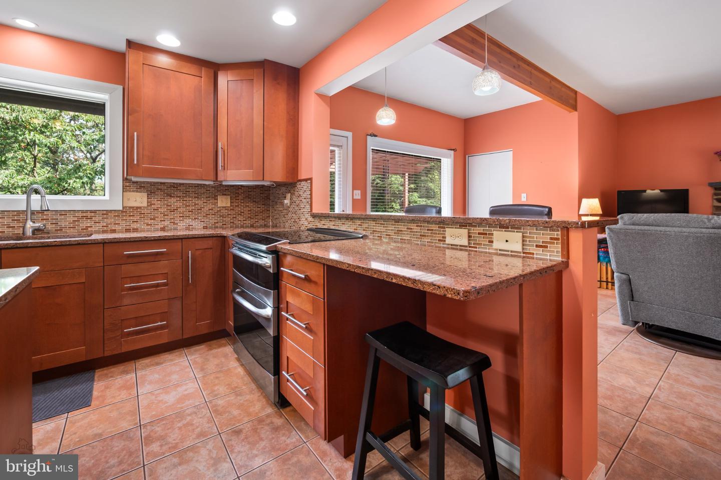 7942 Woodsbluff Run Property Photo 15