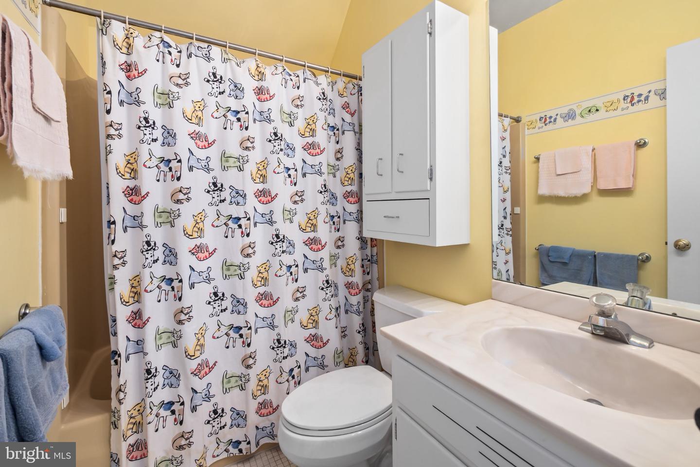 7942 Woodsbluff Run Property Photo 28
