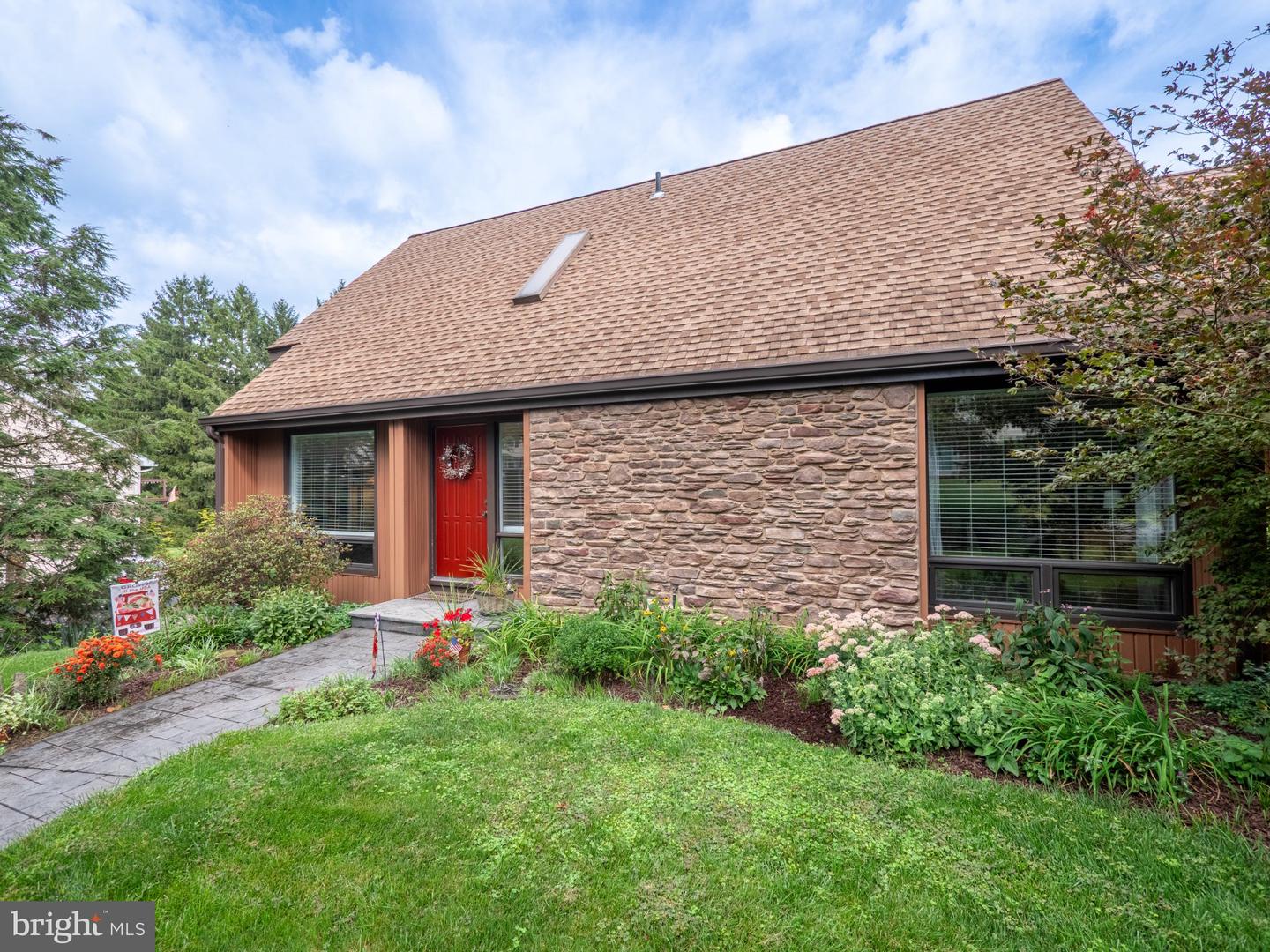 7942 Woodsbluff Run Property Photo 43