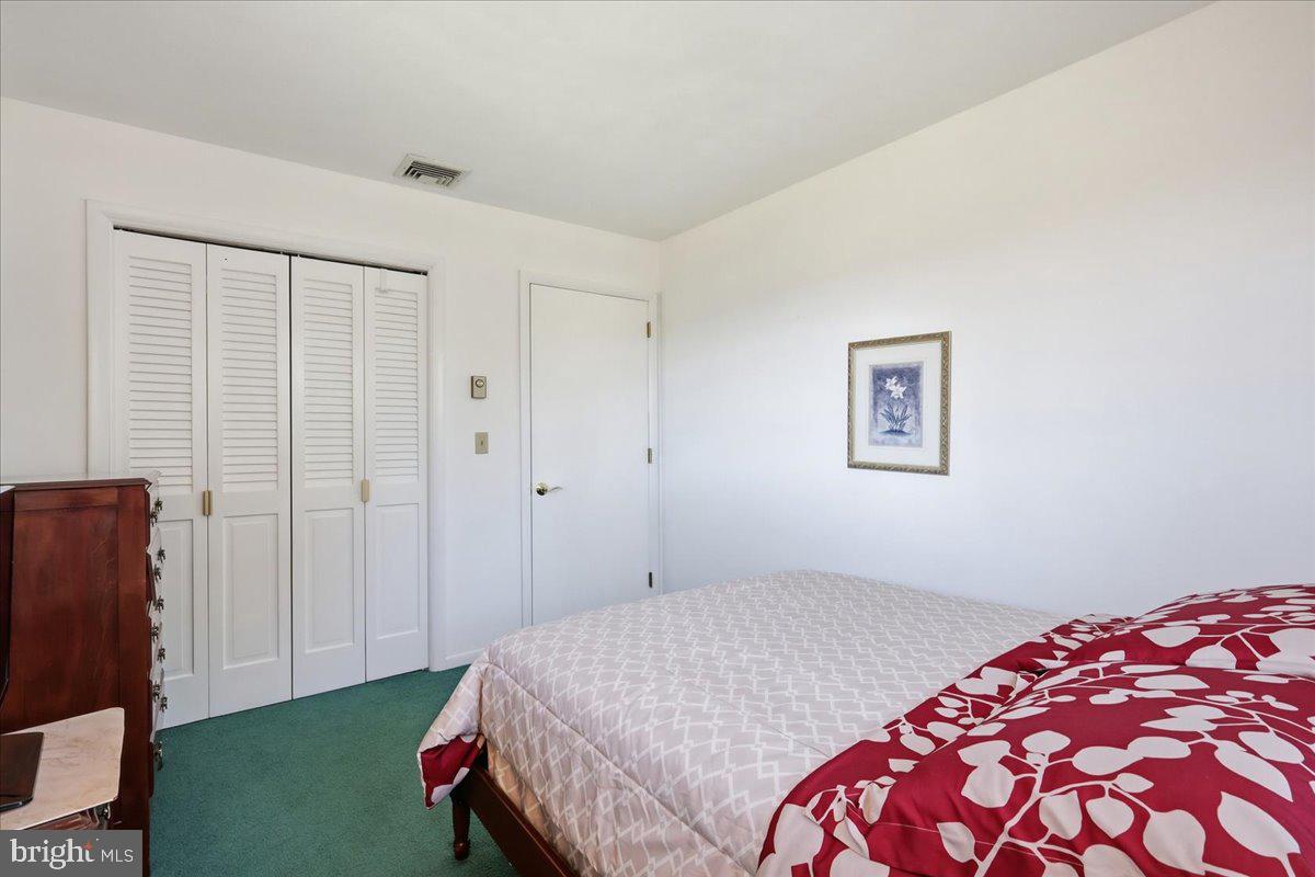 7121 Kingstead Dr Property Photo 29