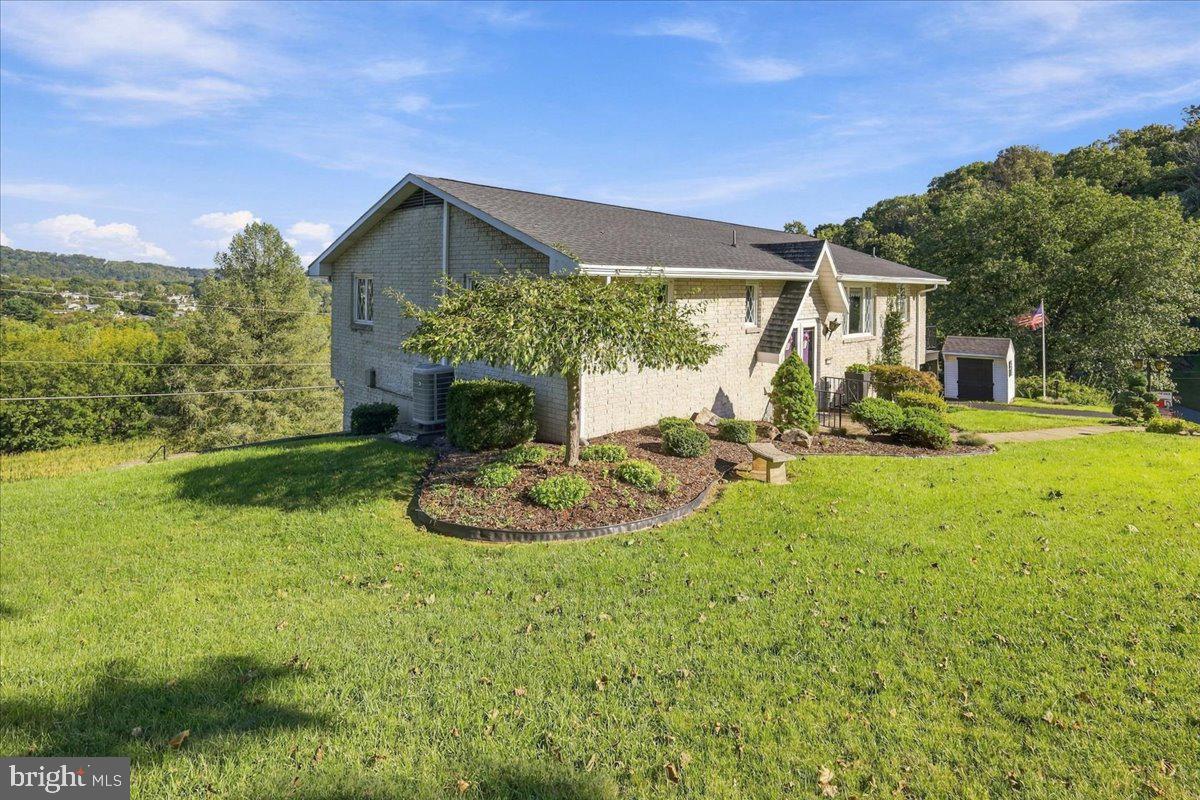 7121 Kingstead Dr Property Photo 52