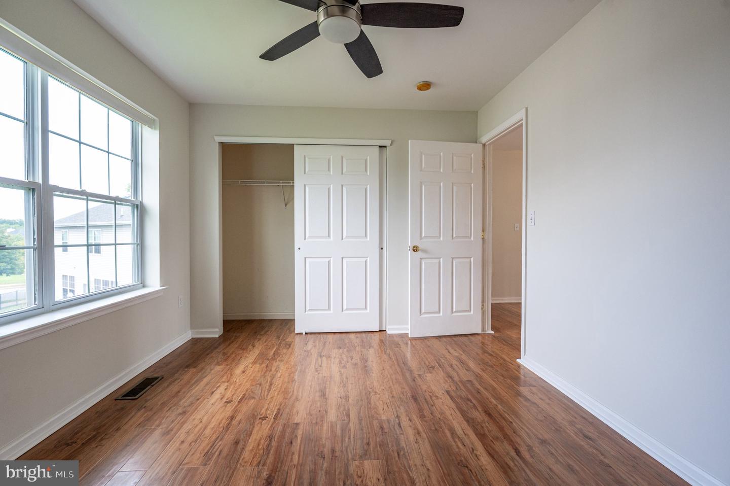 1035 Jervin Dr Property Photo 37