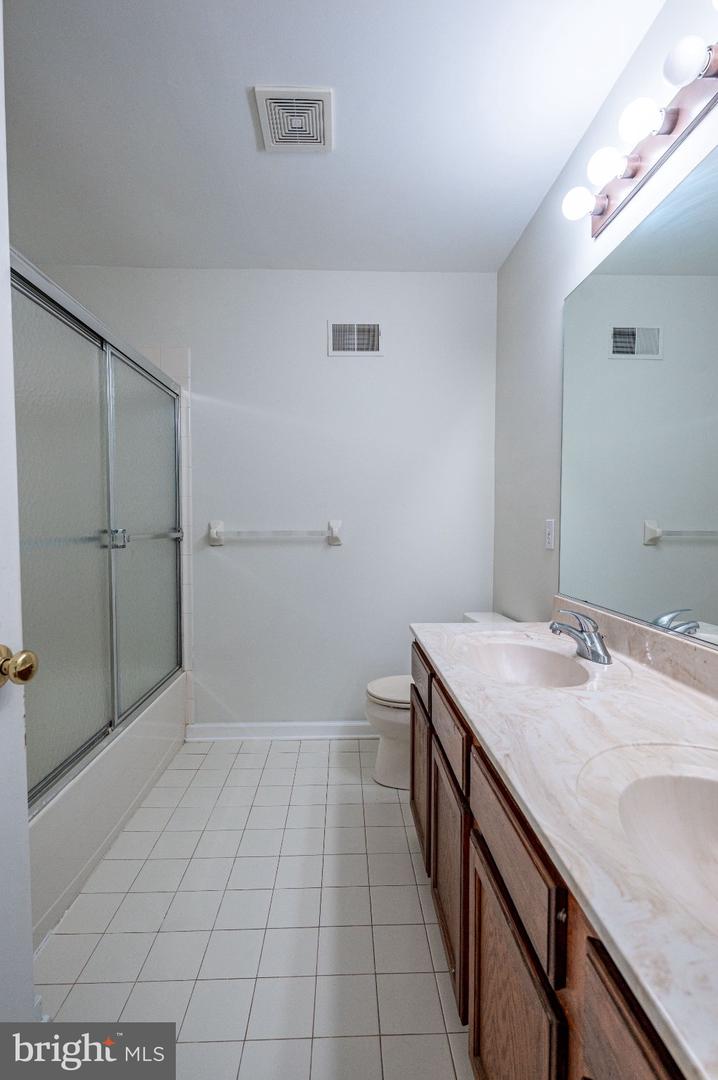 1035 Jervin Dr Property Photo 43