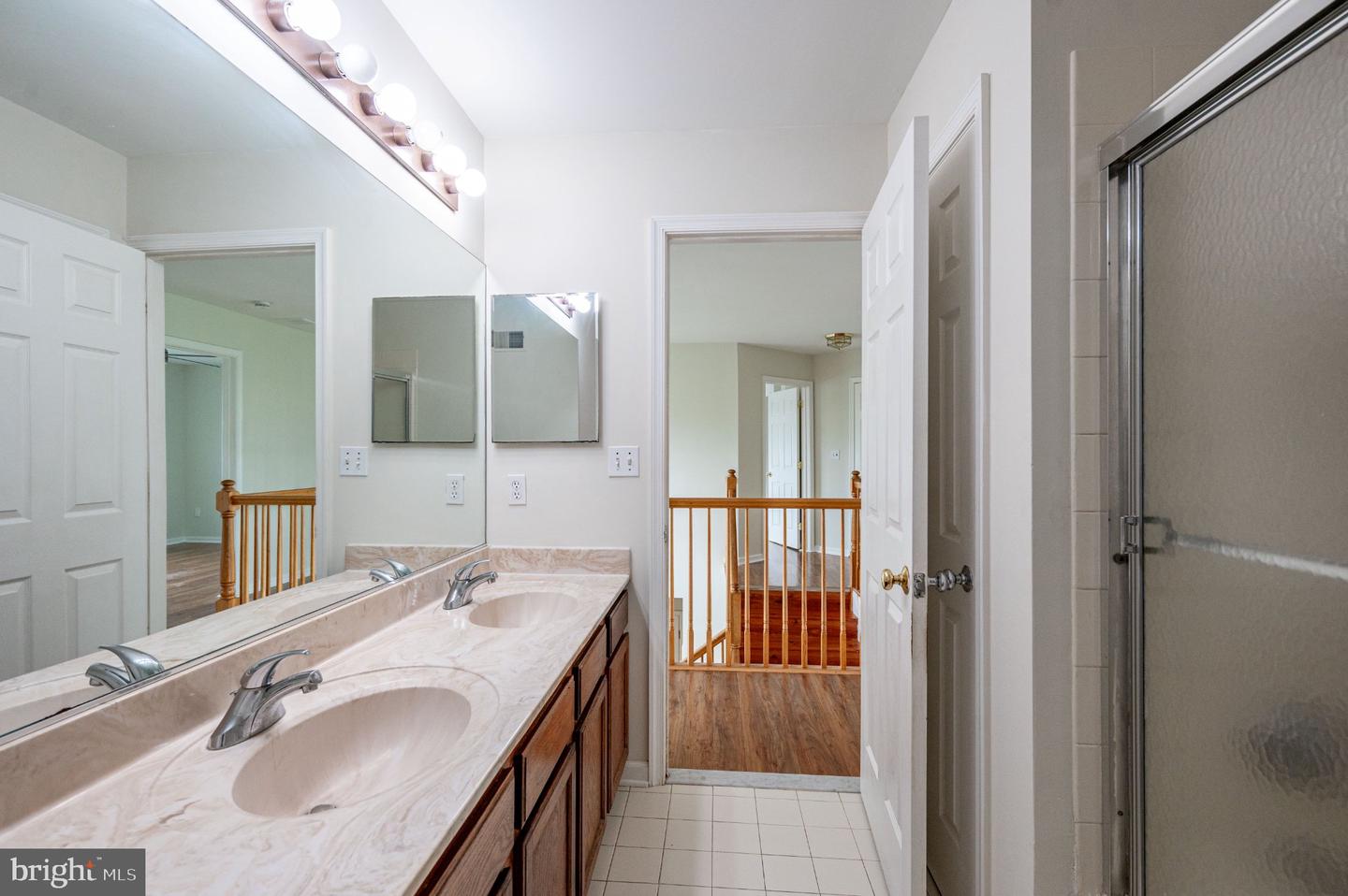 1035 Jervin Dr Property Photo 44