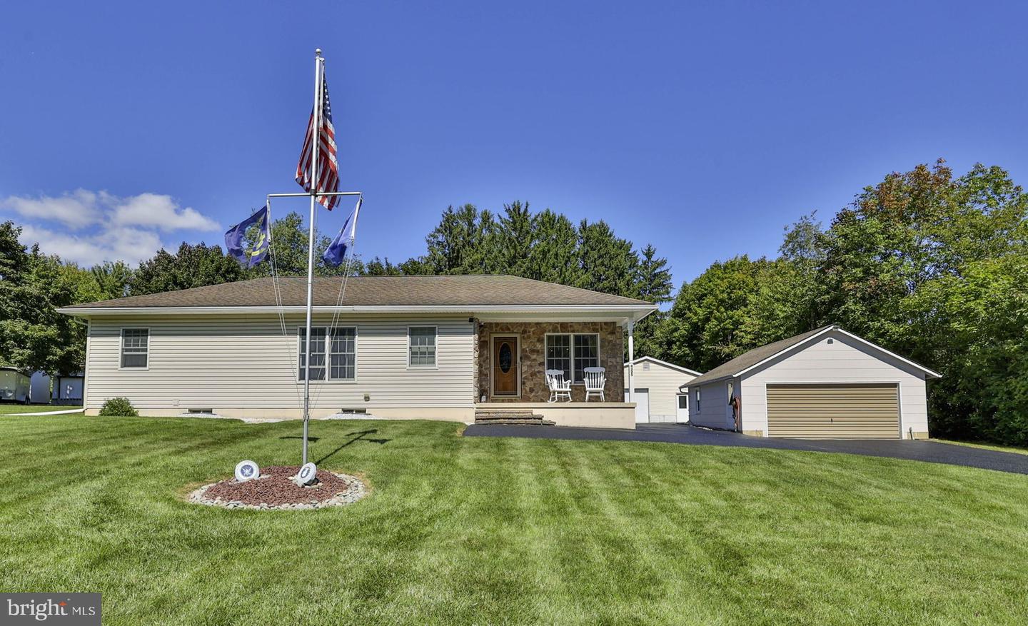 4325 Levans Rd Property Photo 1