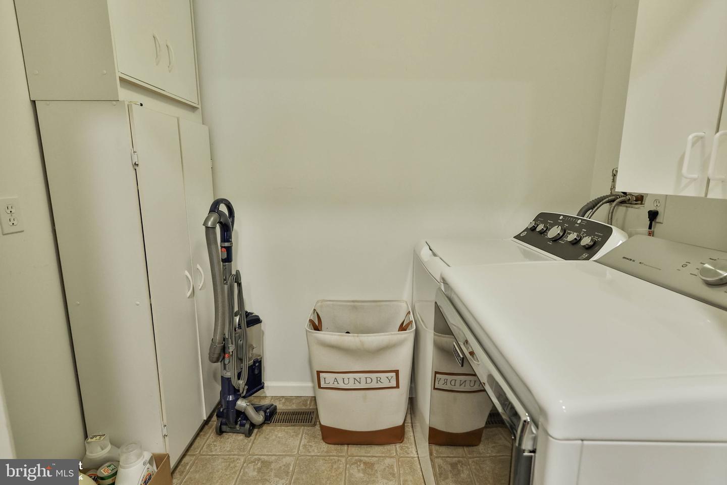 4325 Levans Rd Property Photo 26