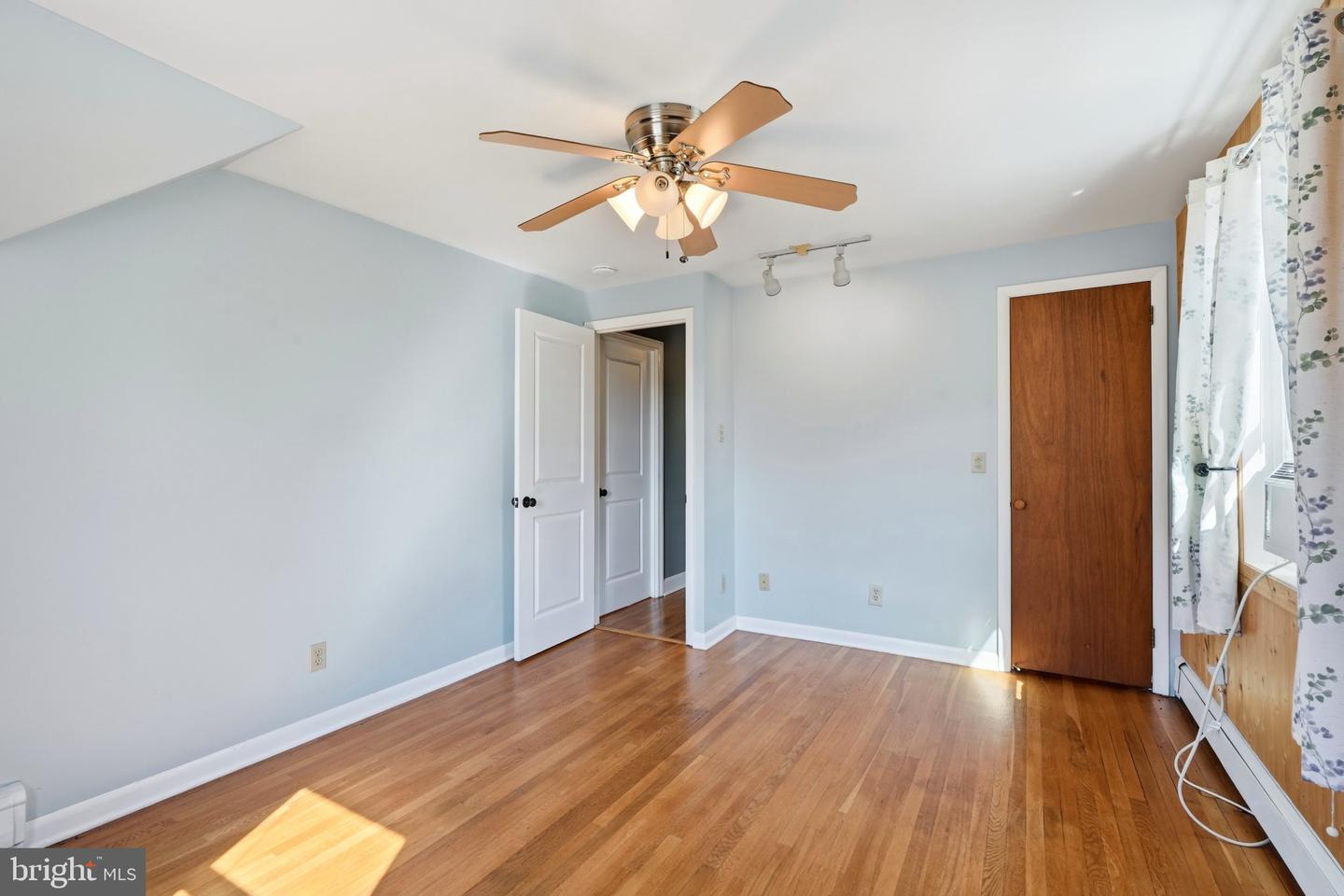 2202 W Union St Property Photo 31