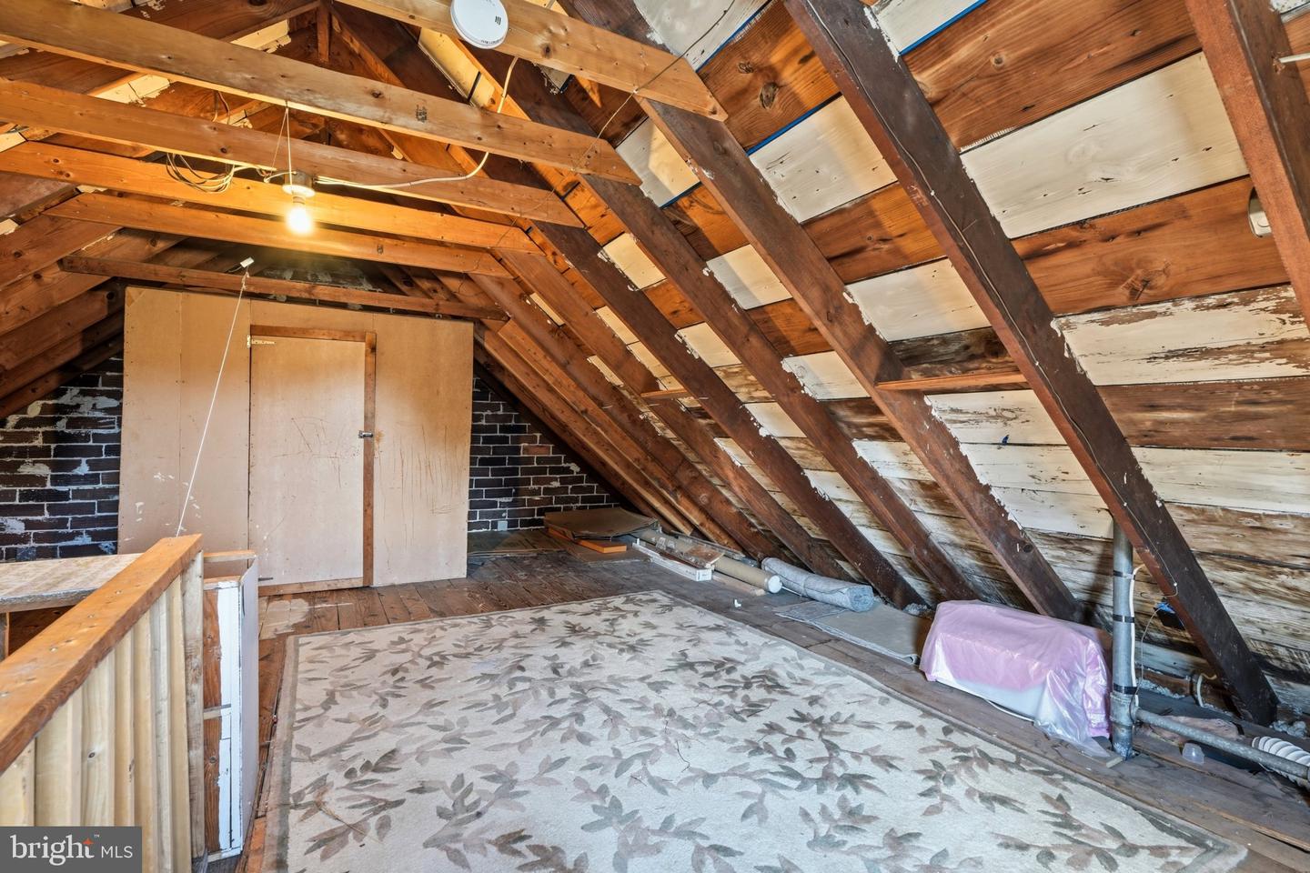 2202 W Union St Property Photo 35