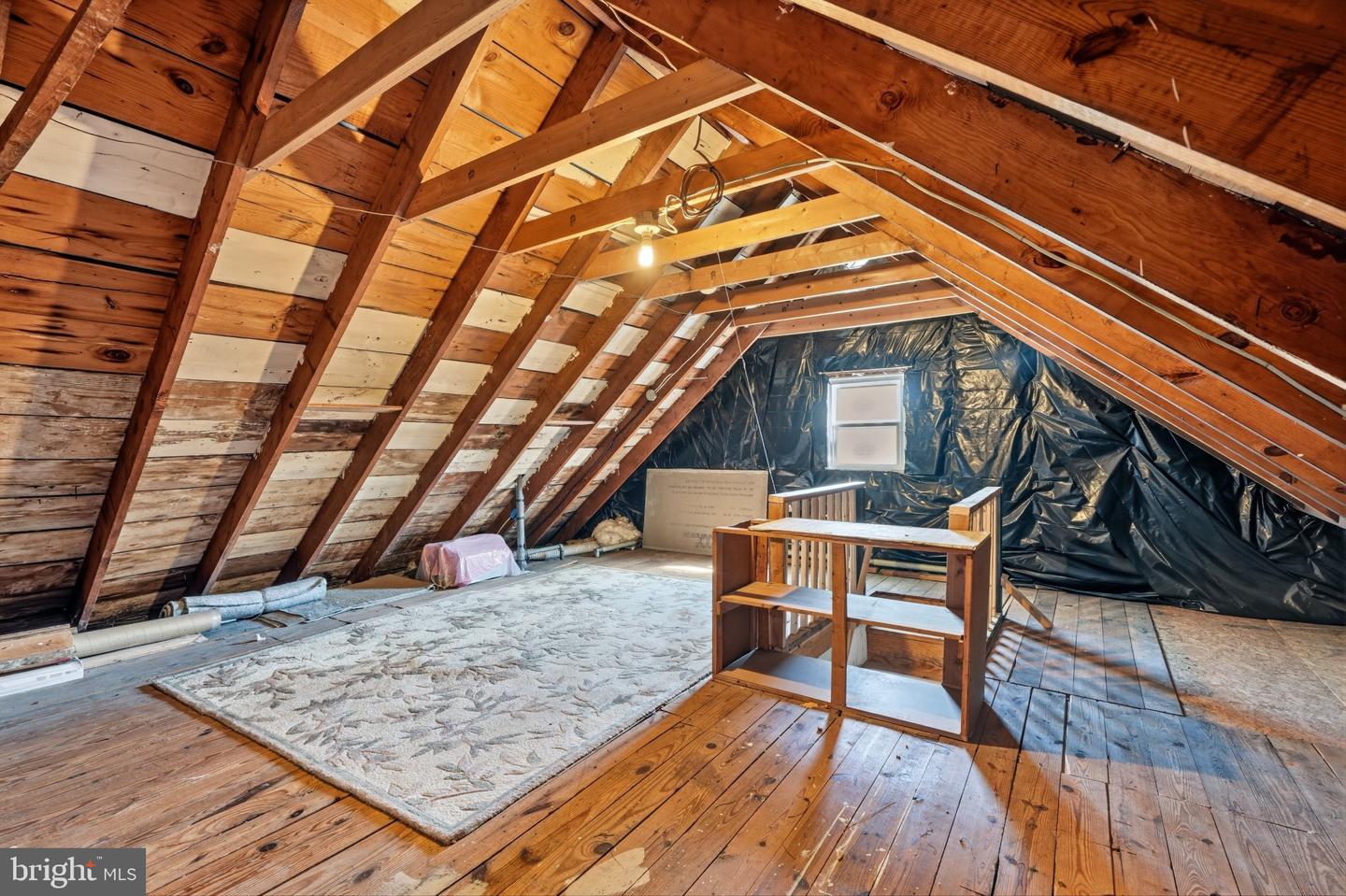 2202 W Union St Property Photo 37