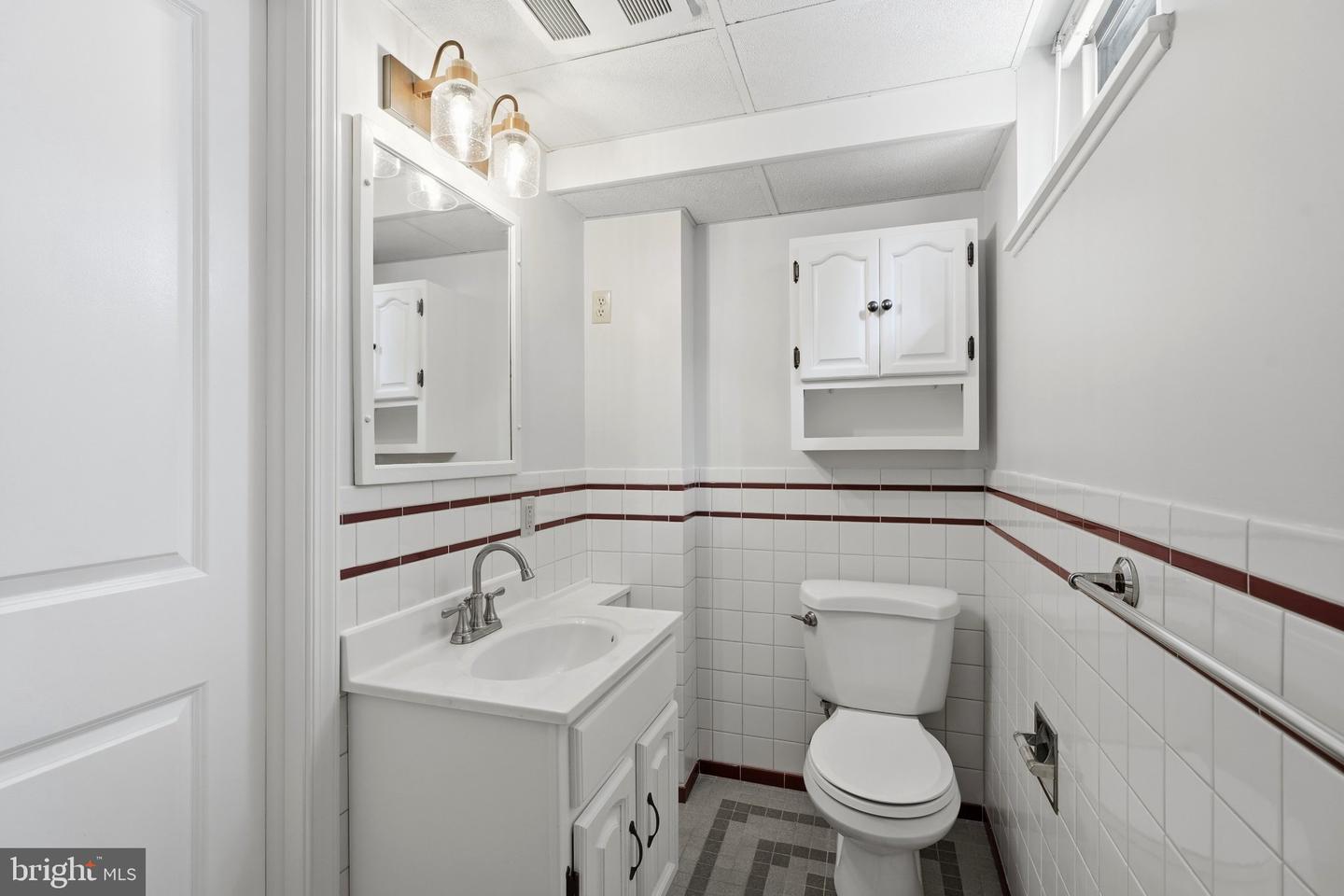 2202 W Union St Property Photo 45