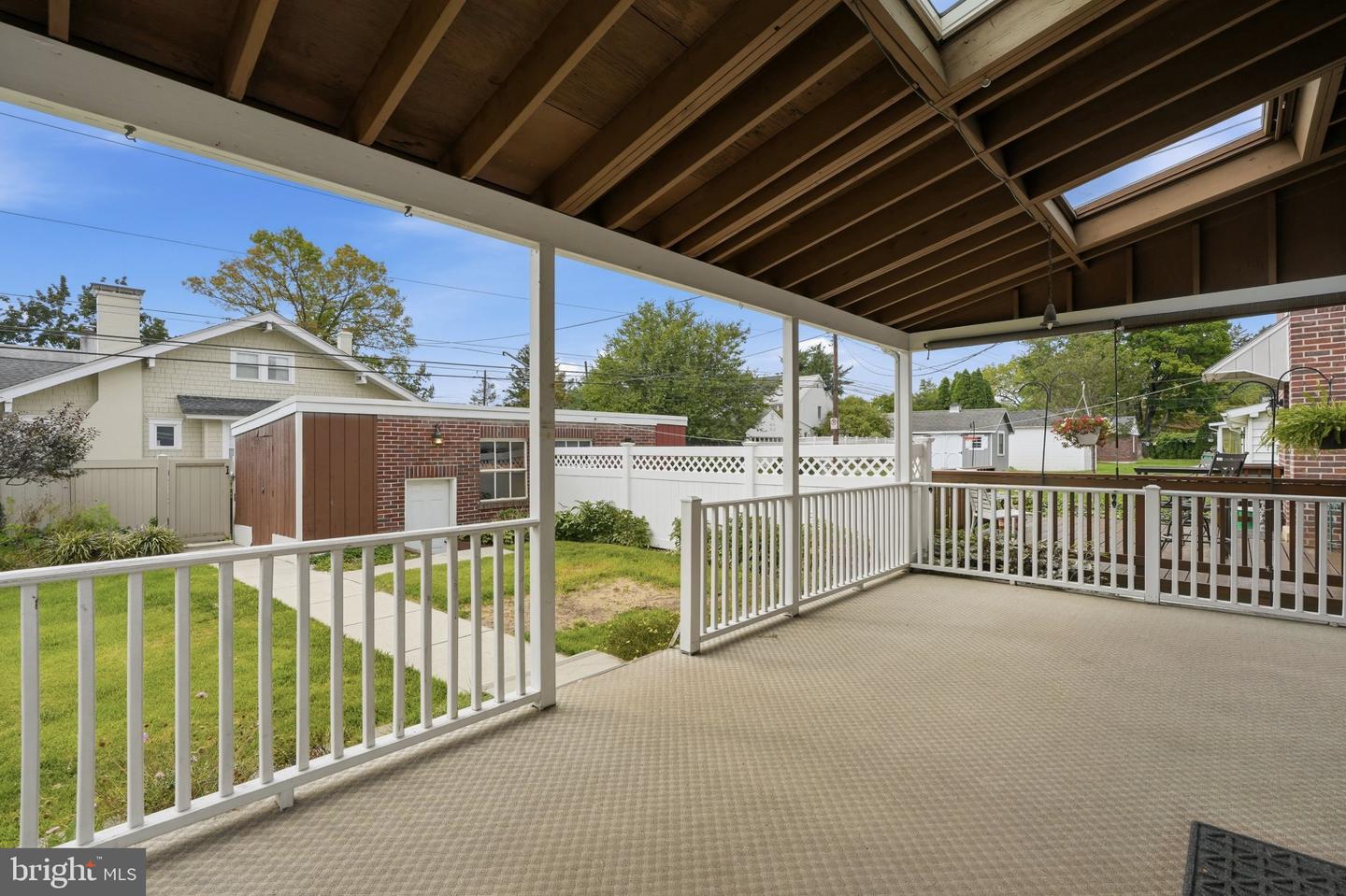2202 W Union St Property Photo 54