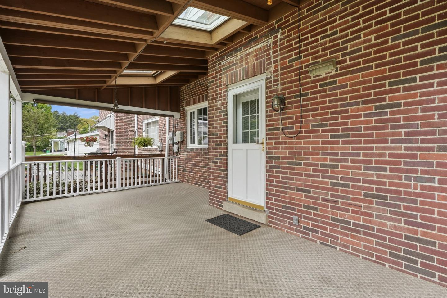 2202 W Union St Property Photo 56