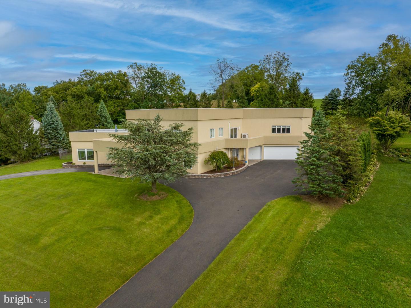 2224 Meadow Brook Dr Property Photo 1