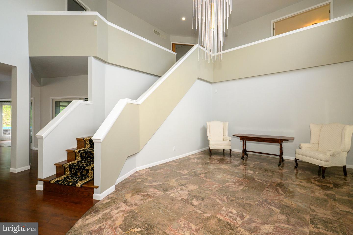2224 Meadow Brook Dr Property Photo 5