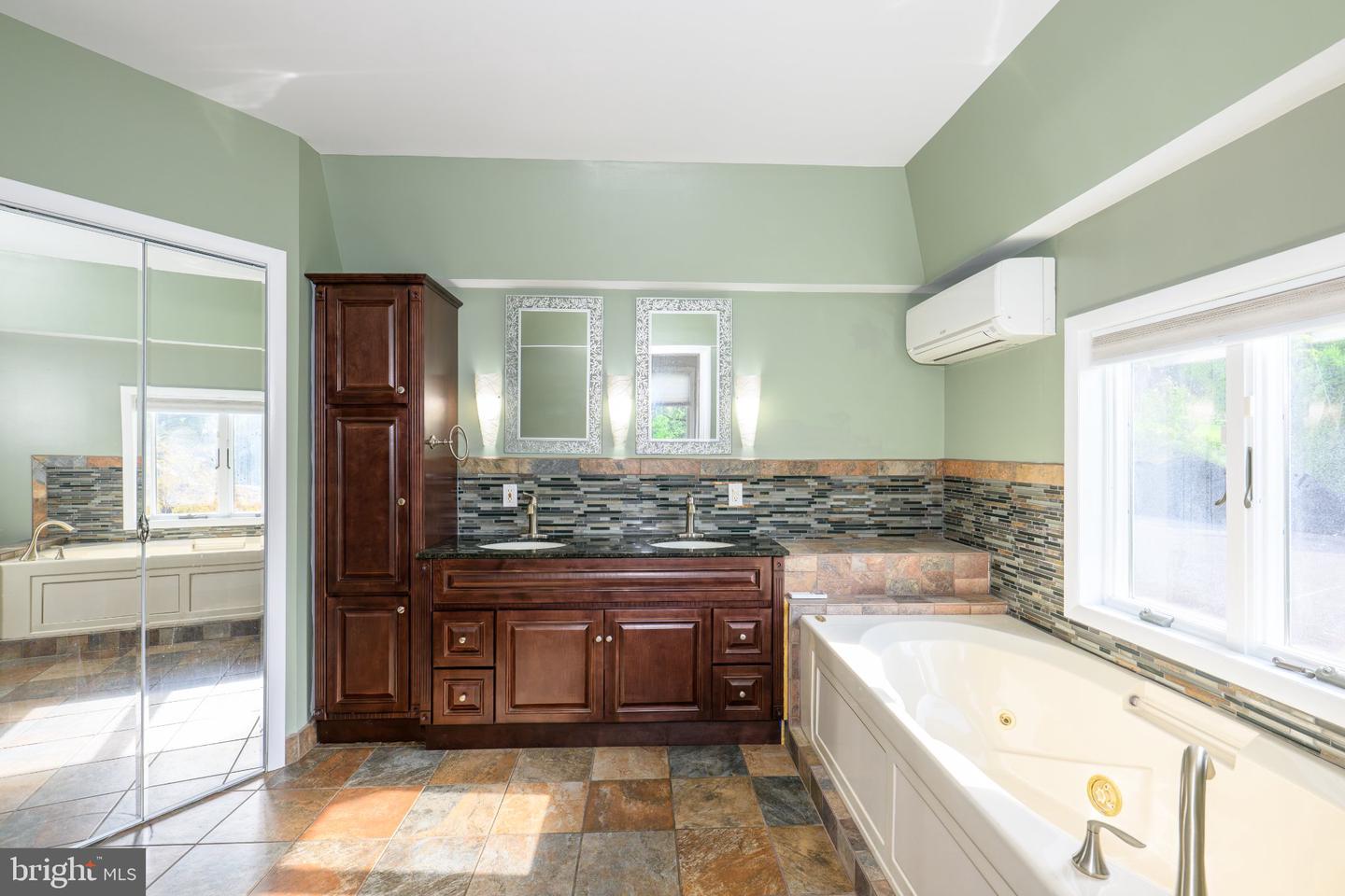 2224 Meadow Brook Dr Property Photo 35