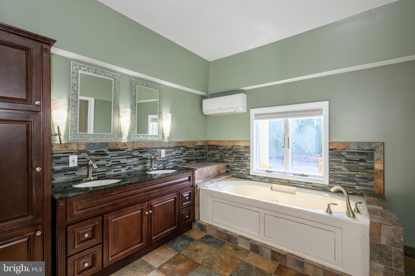 2224 Meadow Brook Dr Property Photo 36