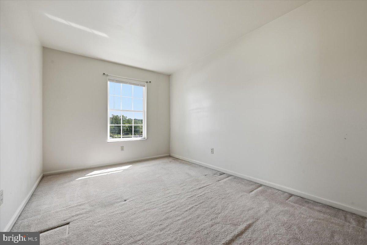 1902 W Walnut St W Property Photo 13