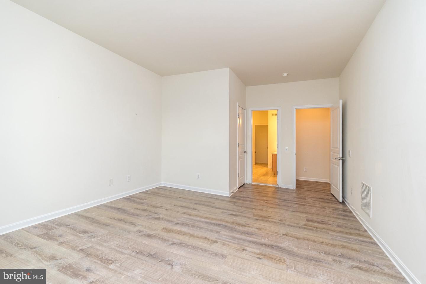 1824 Emerald Dr Property Photo 28
