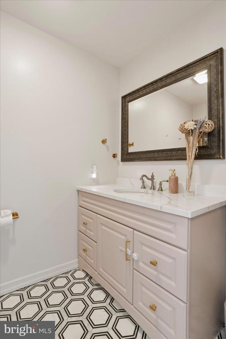 1551 Duxbury Ct Property Photo 13