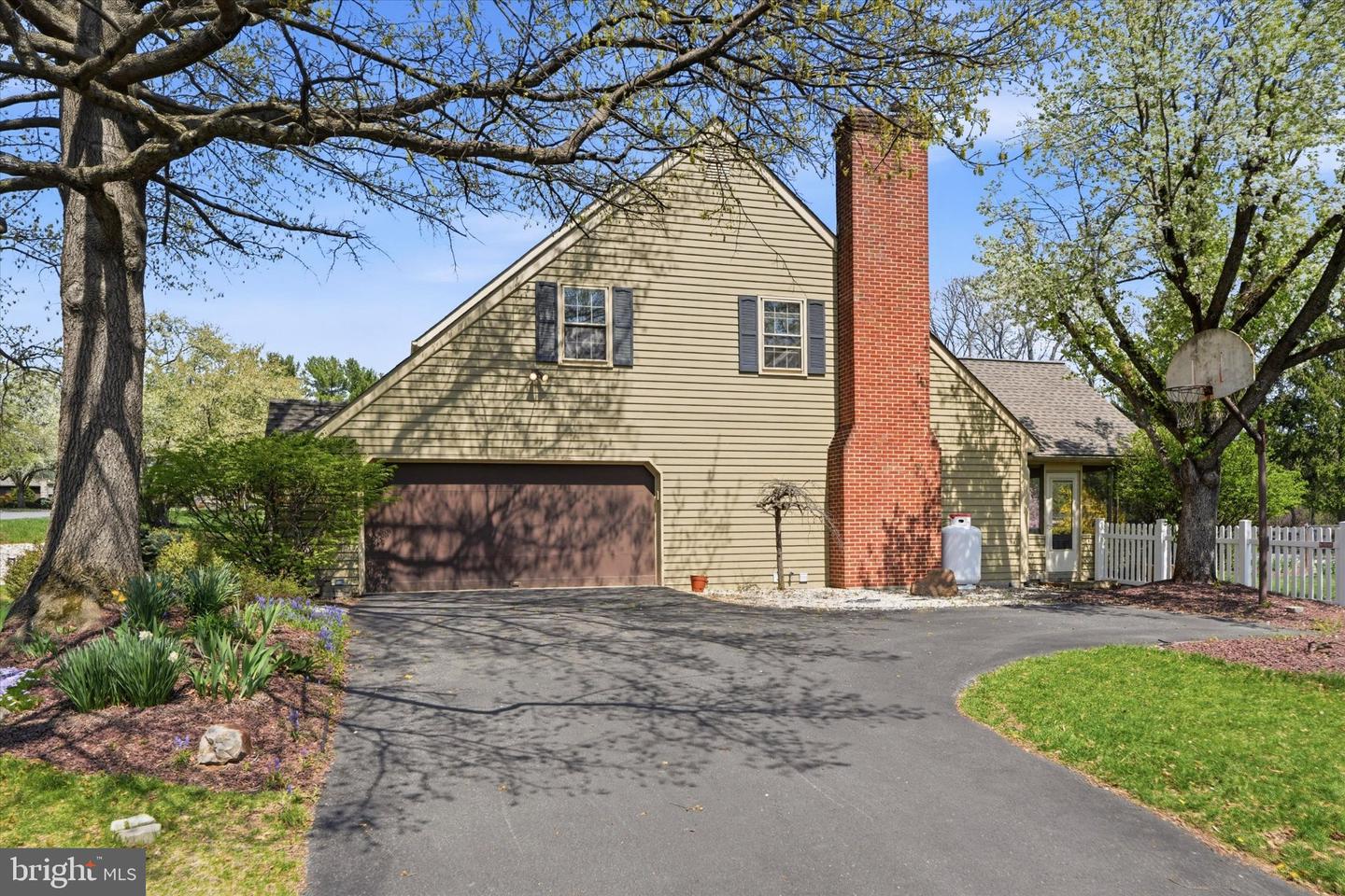 1551 Duxbury Ct Property Photo 36