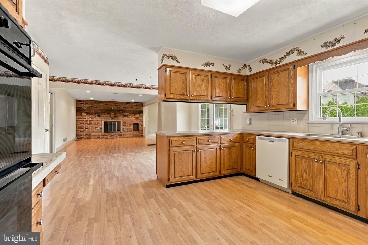 1285 Clearview Cir Property Photo 18