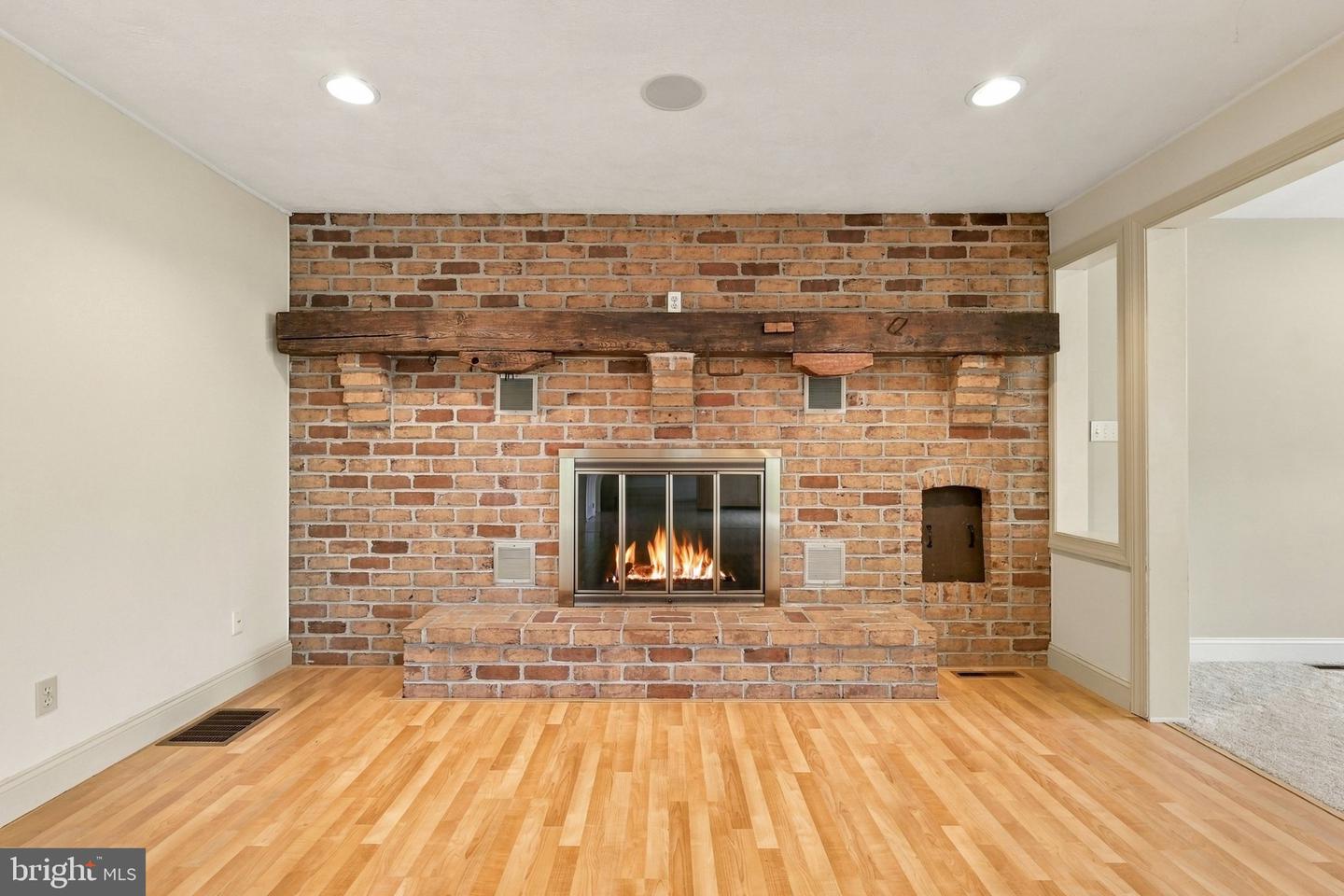1285 Clearview Cir Property Photo 22