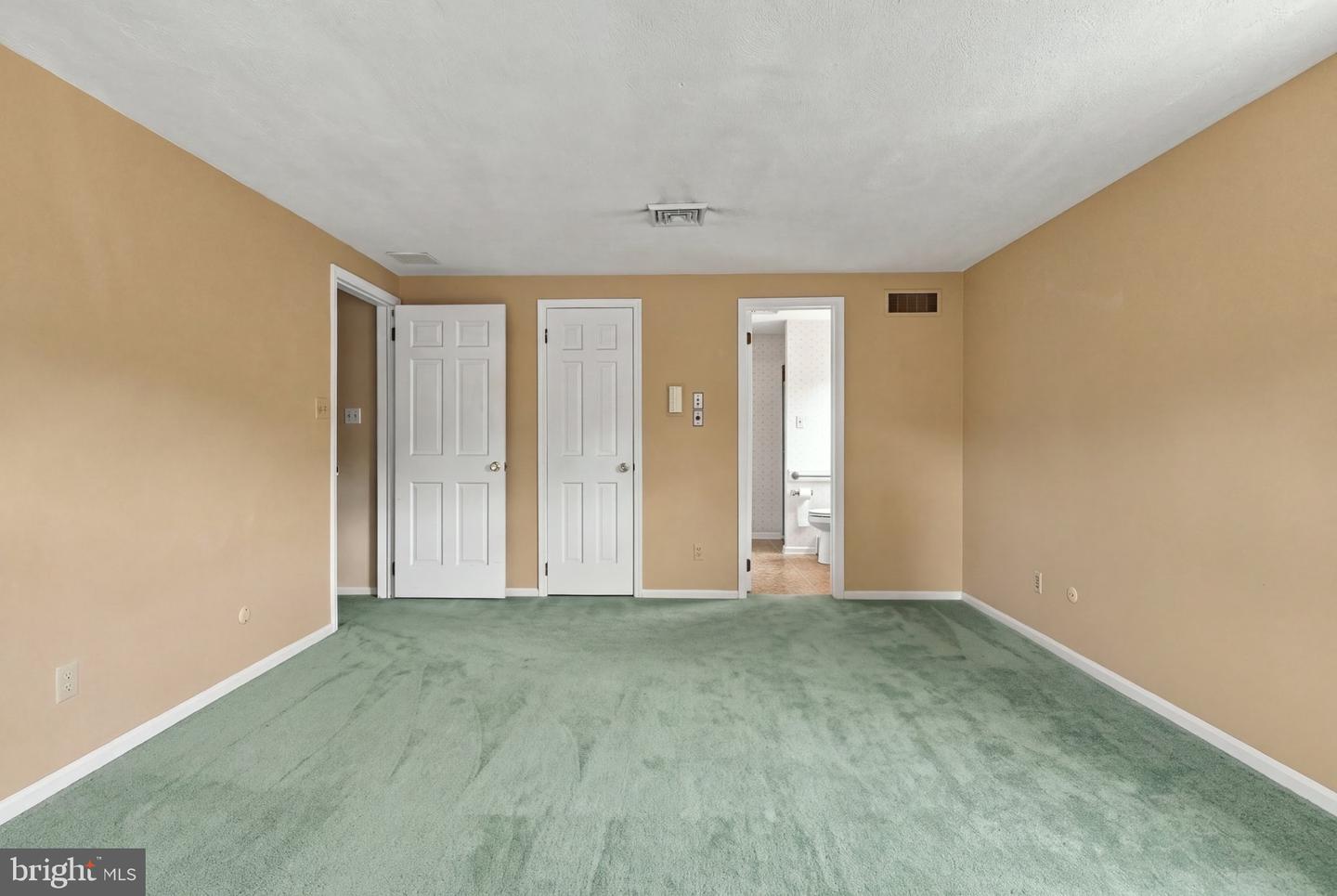 1285 Clearview Cir Property Photo 29