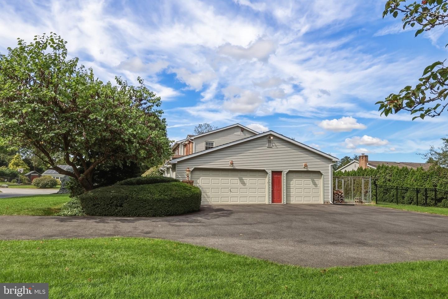 1285 Clearview Cir Property Photo 44