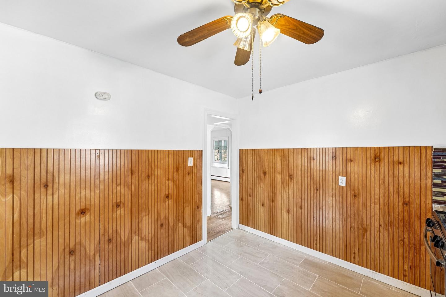 1325 Byfield St Property Photo 9