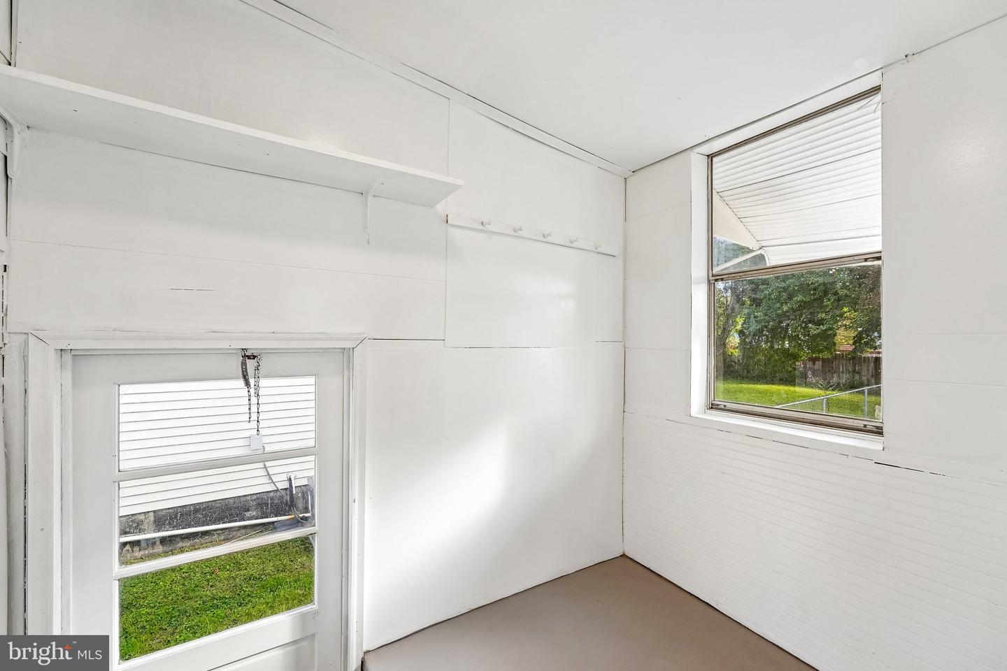 1325 Byfield St Property Photo 12