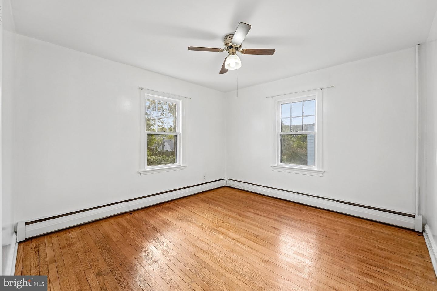 1325 Byfield St Property Photo 13