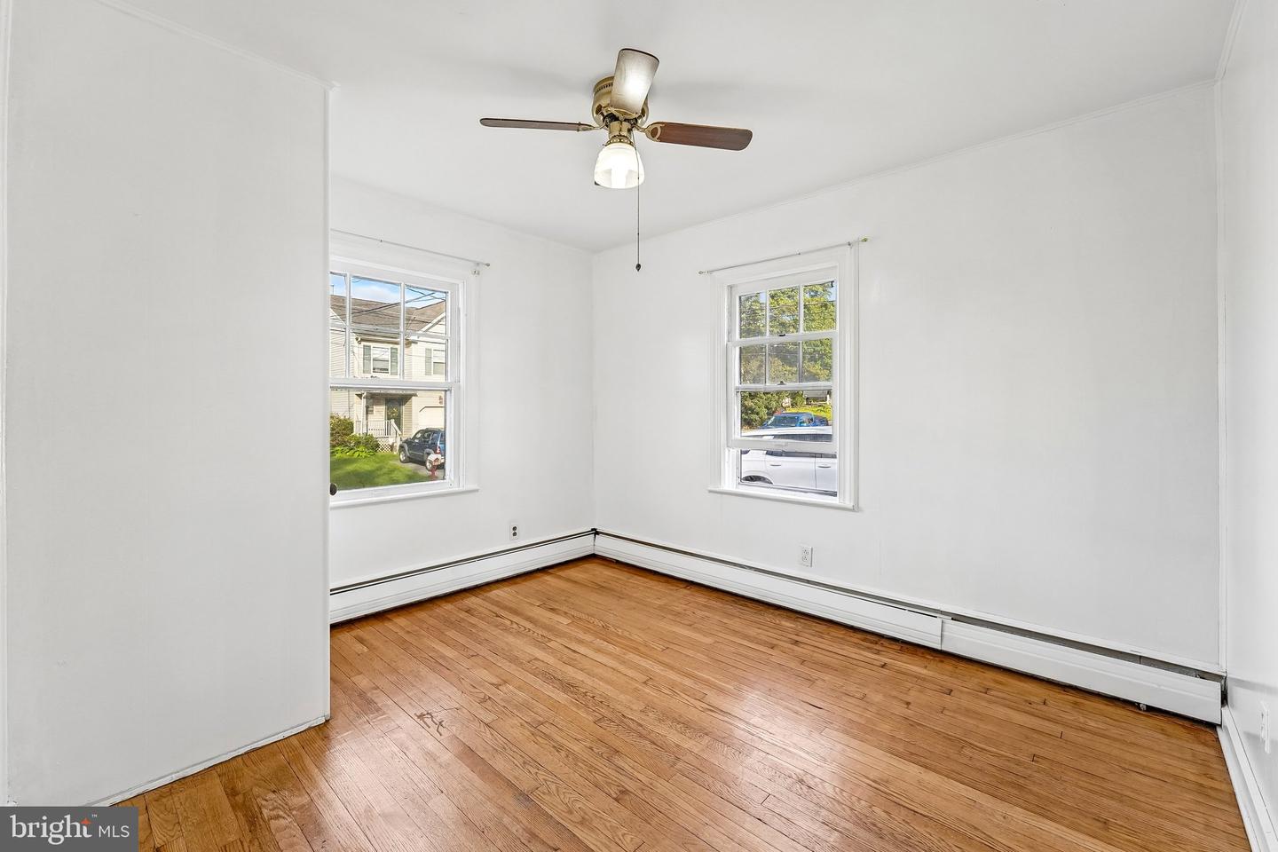 1325 Byfield St Property Photo 15