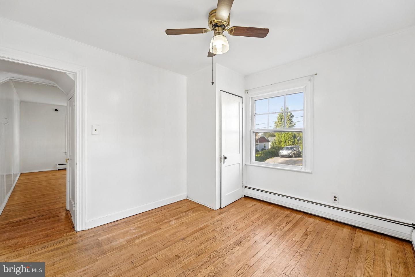 1325 Byfield St Property Photo 16