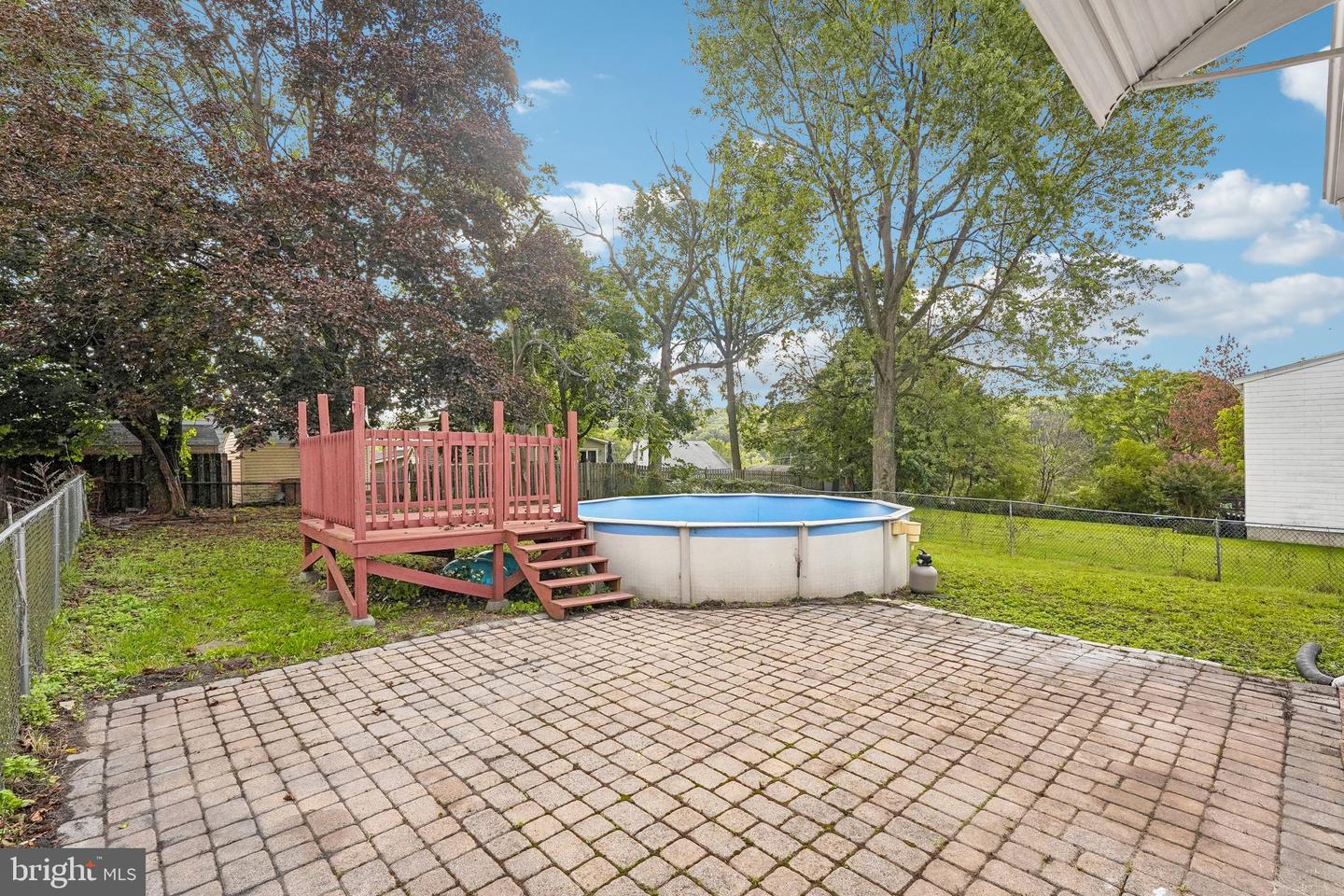 1325 Byfield St Property Photo 26