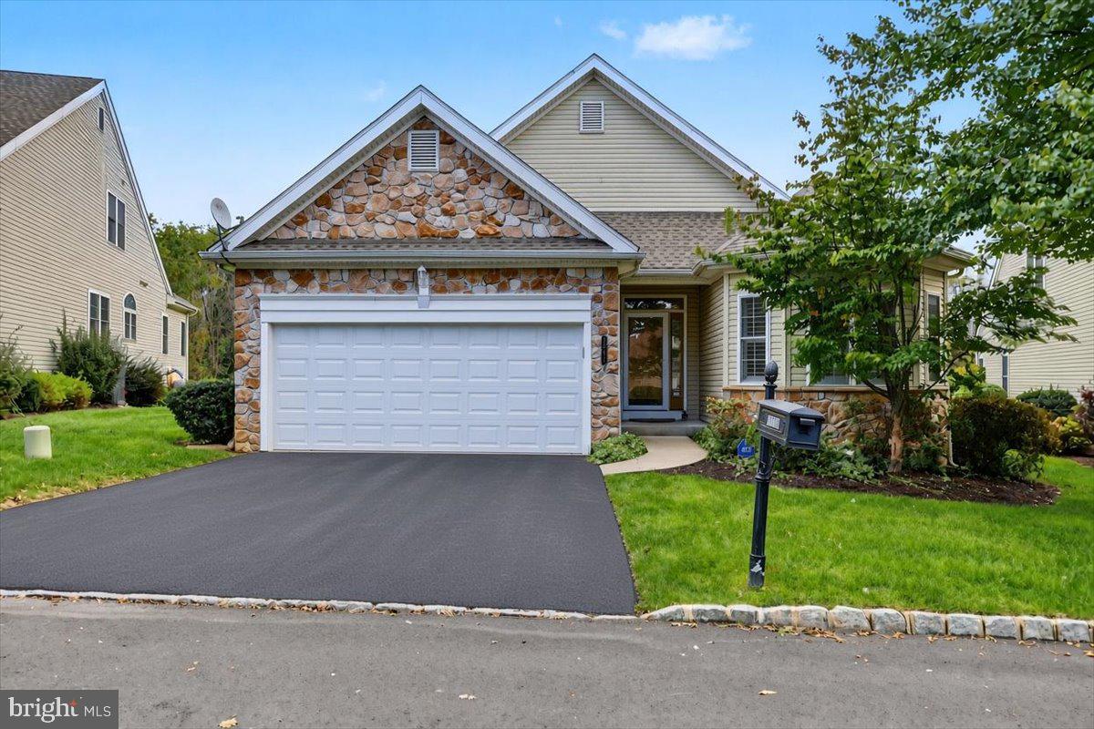 5086 Valley Stream Ln Property Photo 1