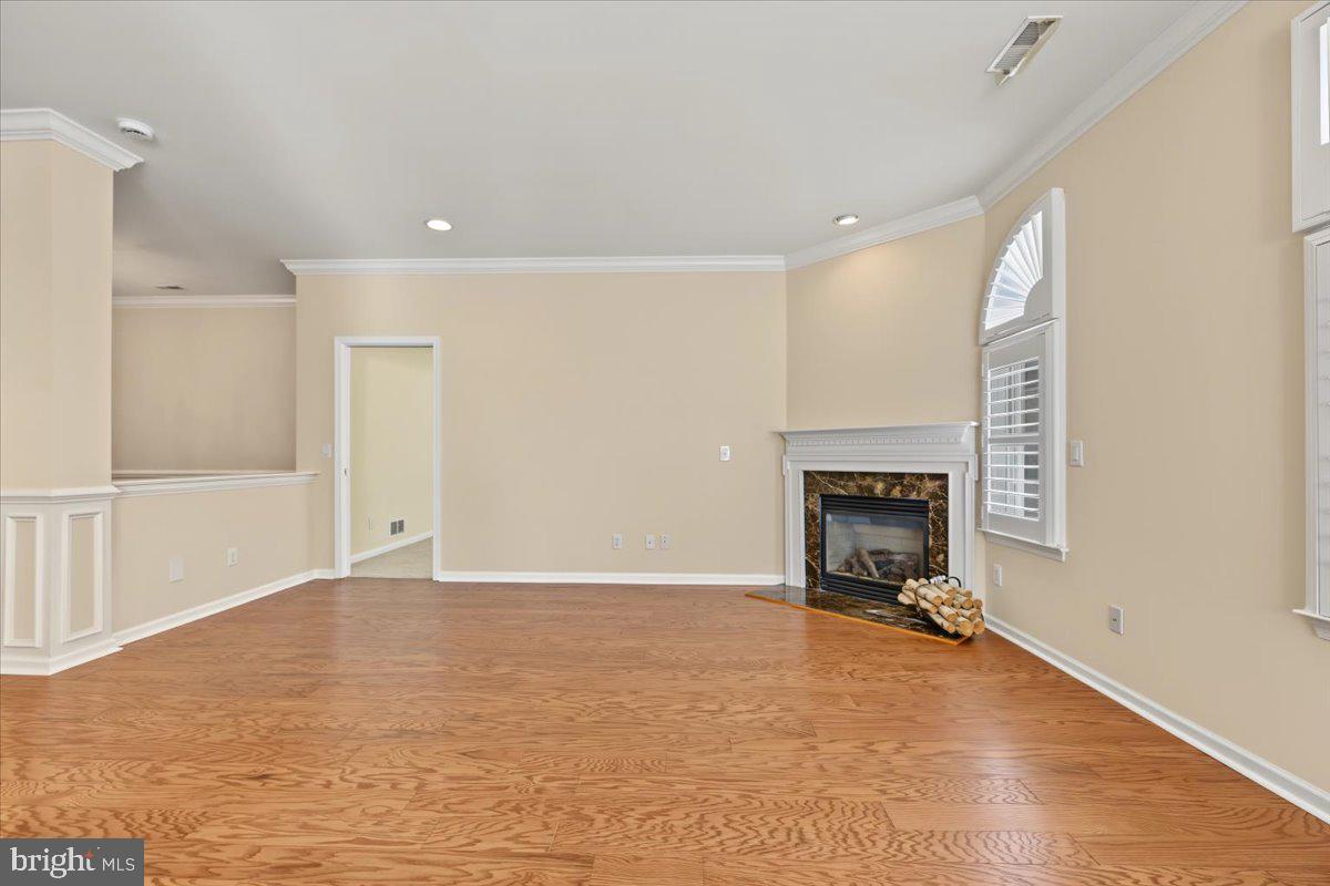 5086 Valley Stream Ln Property Photo 8